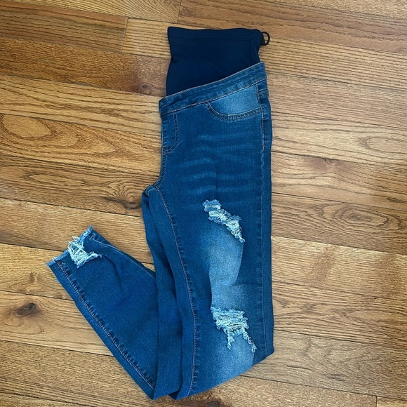 Maternity Jean size small - Picture 1 of 2